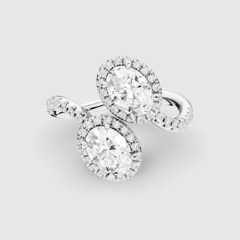 Rhinestone - Embellished Fashion Rings in Silver - Tone Metal for a Glamorous TouchStudded Halo Detour Ring-Oval