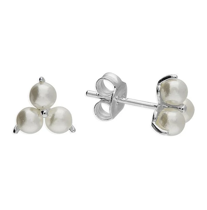 14K Gold Plated Heart - Shaped Stud Earrings for a Romantic and Feminine LookSilver Pearl Stud Earrings