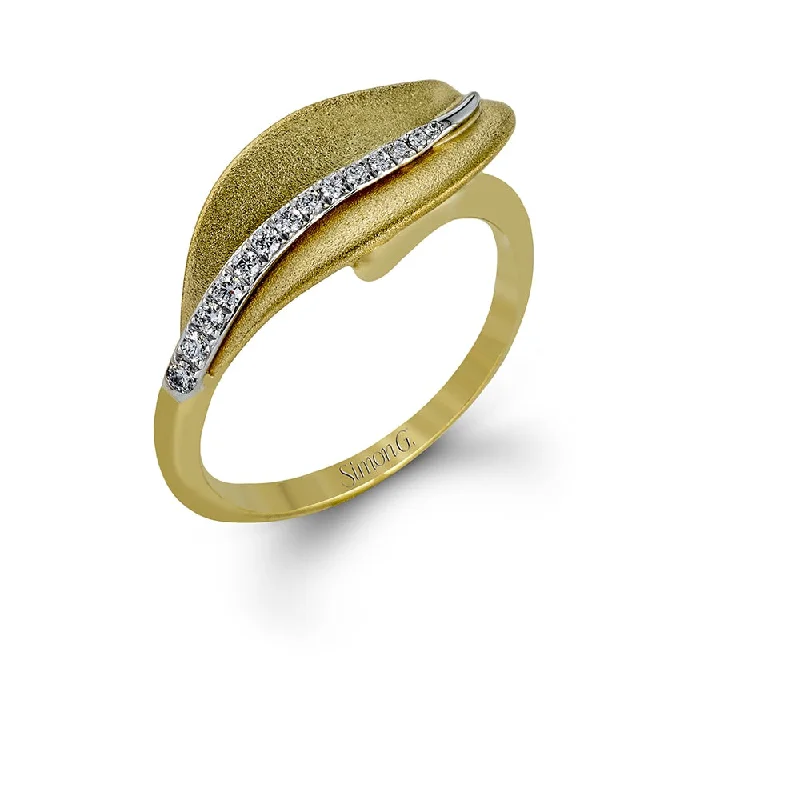 Adjustable Women's Diamond Rings with a Flexible Band for a Comfortable and Custom FitLeaf-Inspired Diamond Right-Hand Ring