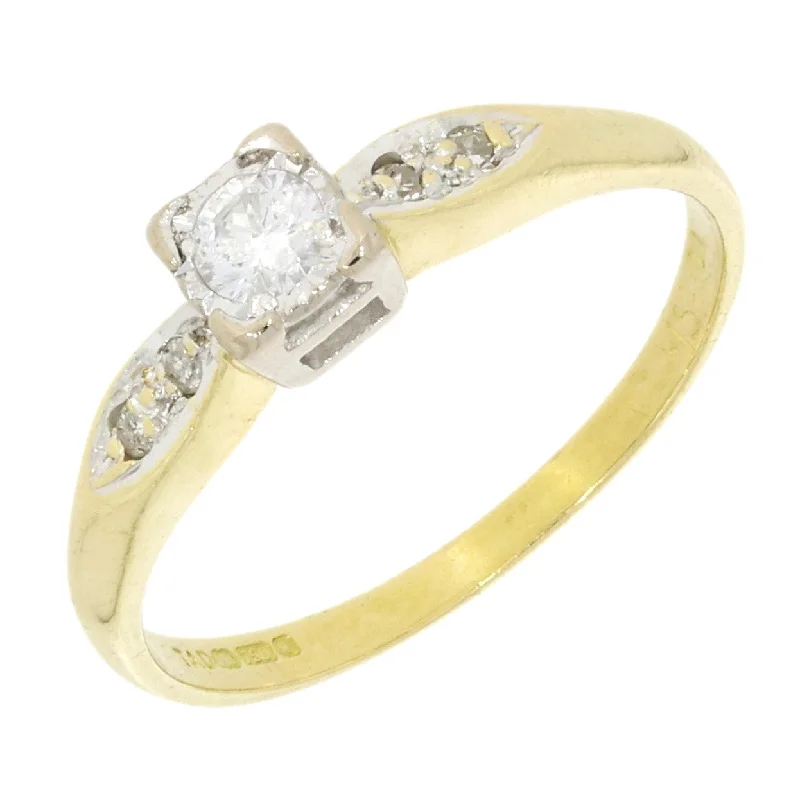 Signature - Design Women's Diamond Rings with a Brand - Specific Pattern and High - Quality DiamondsPre Owned Ladies 18ct Yellow Gold 0.15cts Diamond Solitaire Ring