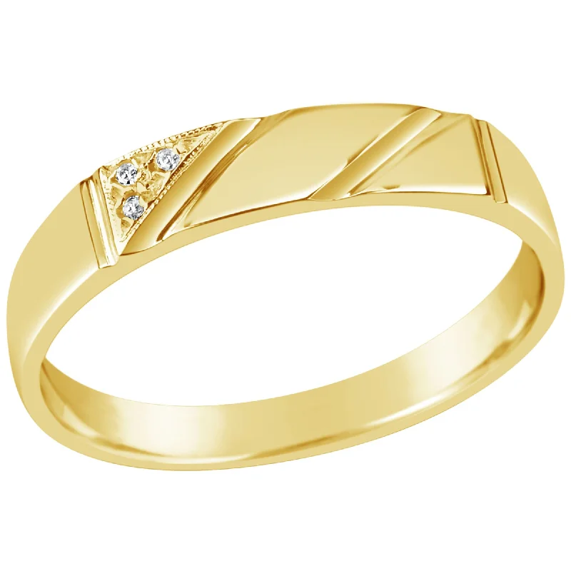 Pear - Shaped Women's Diamond Rings in Yellow Gold with a Single - Diamond Pendant Look9ct Yellow Gold Gents Diamond Set Signet Ring