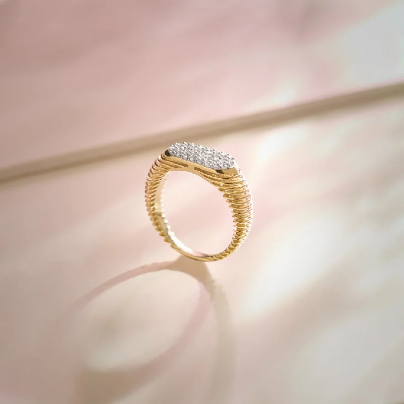 Minimalist Fashion Rings in Stainless Steel with a Single Solitaire CrystalFine Diamond Torte Band