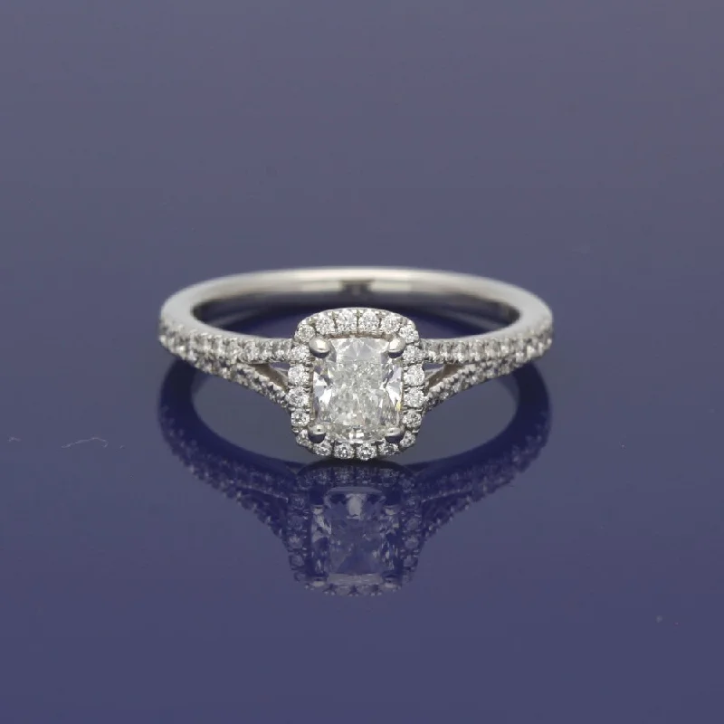 Cluster - Style Women's Diamond Rings with Multiple Small Diamonds Arranged in a Stunning PatternPlatinum Certificated Cushion Cut Diamond Halo Ring