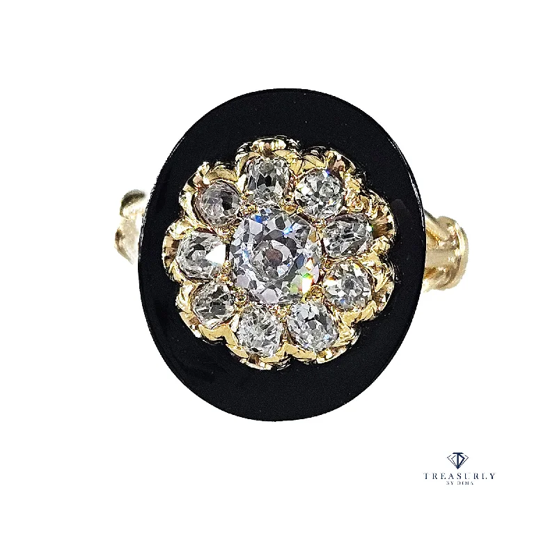 Princess - Cut Women's Diamond Rings in White Gold with a High - Clarity Diamond for a Modern LookAntique 1880s Victorian Diamond Onyx Cocktail Cluster Wedding Engagement Ring