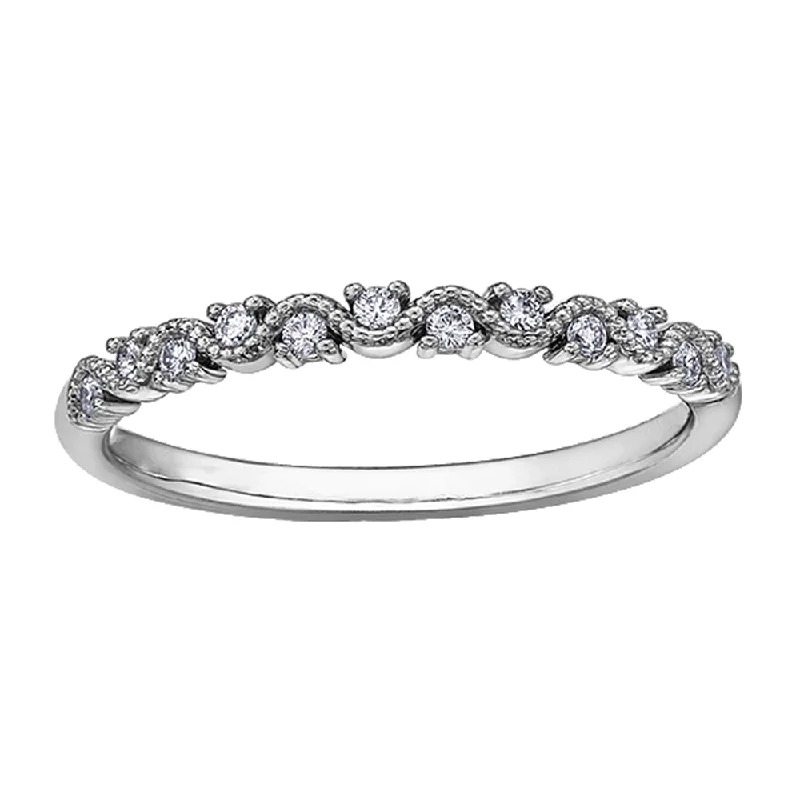 Halo - Style Women's Diamond Rings with a Center Diamond Surrounded by Smaller Diamonds in 18K GoldWavy Alternating Diamond Band