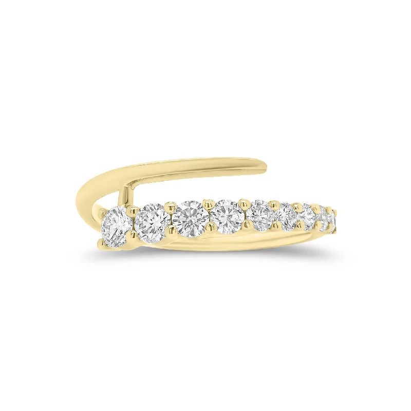 Pearl - Adorned Fashion Rings in Gold - Tone Alloy for a Sophisticated LookGraduated Diamond Wrap Ring