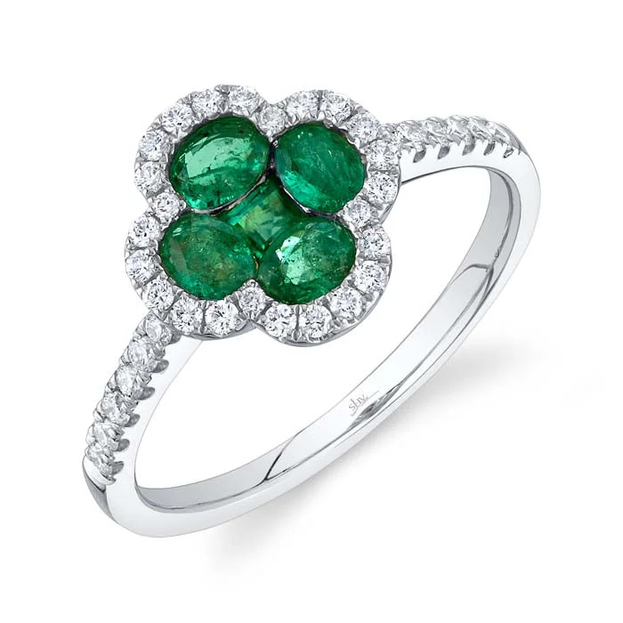 LED - Lit Fashion Rings in Plastic with Color - Changing Effects for a Futuristic LookShy Creation Emerald and Diamond Clover Ring in 14K White Gold