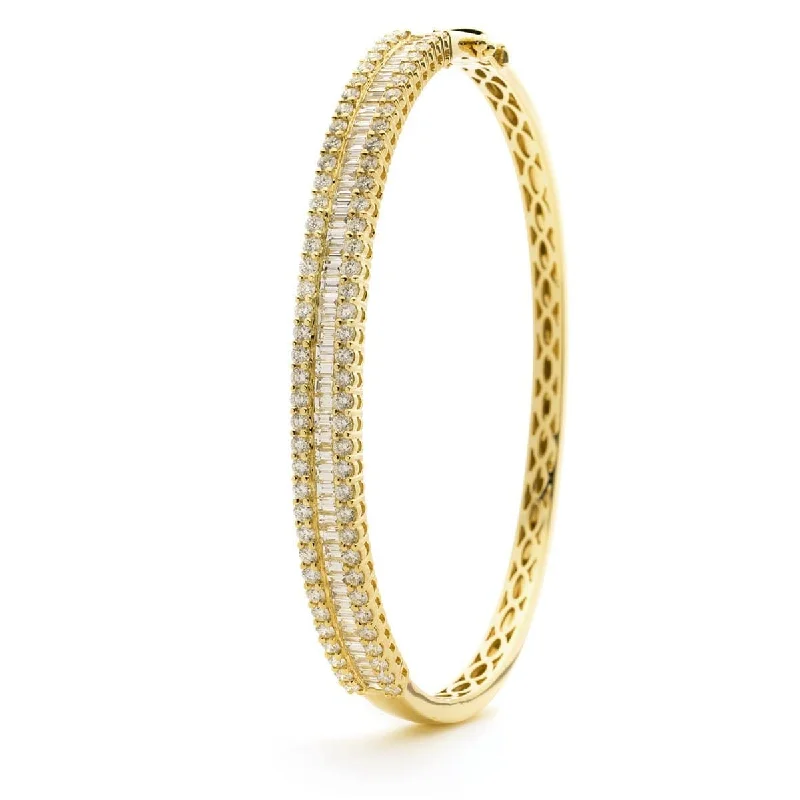 Stretch Bangle Bracelets with Elastic Cord for a Comfortable FitDIAMOND IN & OUT CHANNEL SET BANGLE IN 18K YELLOW GOLD