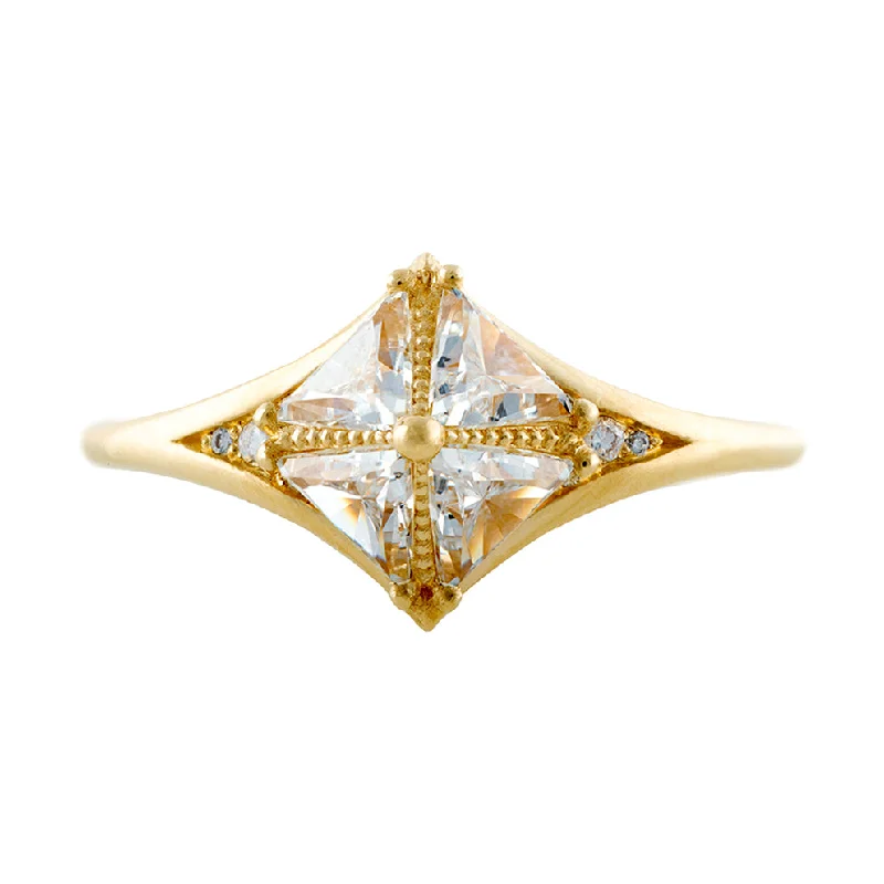 Pear - Shaped Engagement Rings in Yellow Gold with a Diamond - Encrusted BandDetailed Star Engagement Ring with Triangle Diamonds